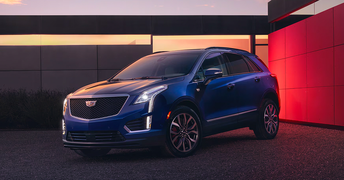 2025 Cadillac XT5 parked in a driveway