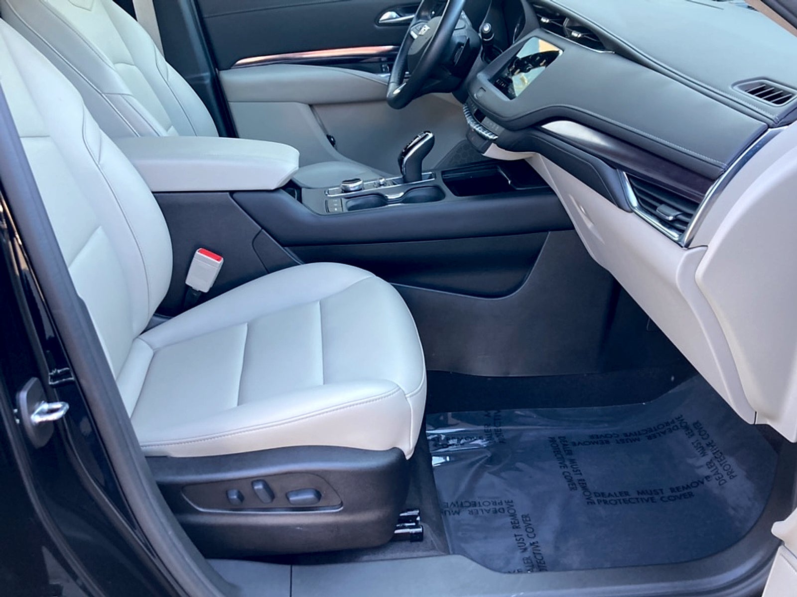 2022 Cadillac XT4 Luxury