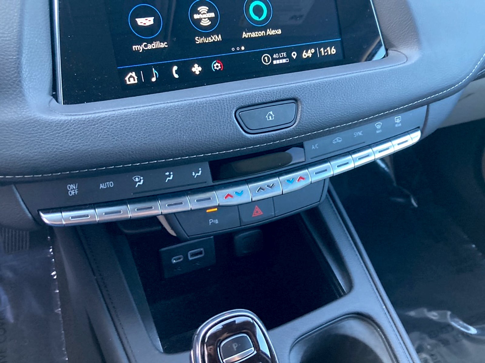 2022 Cadillac XT4 Luxury