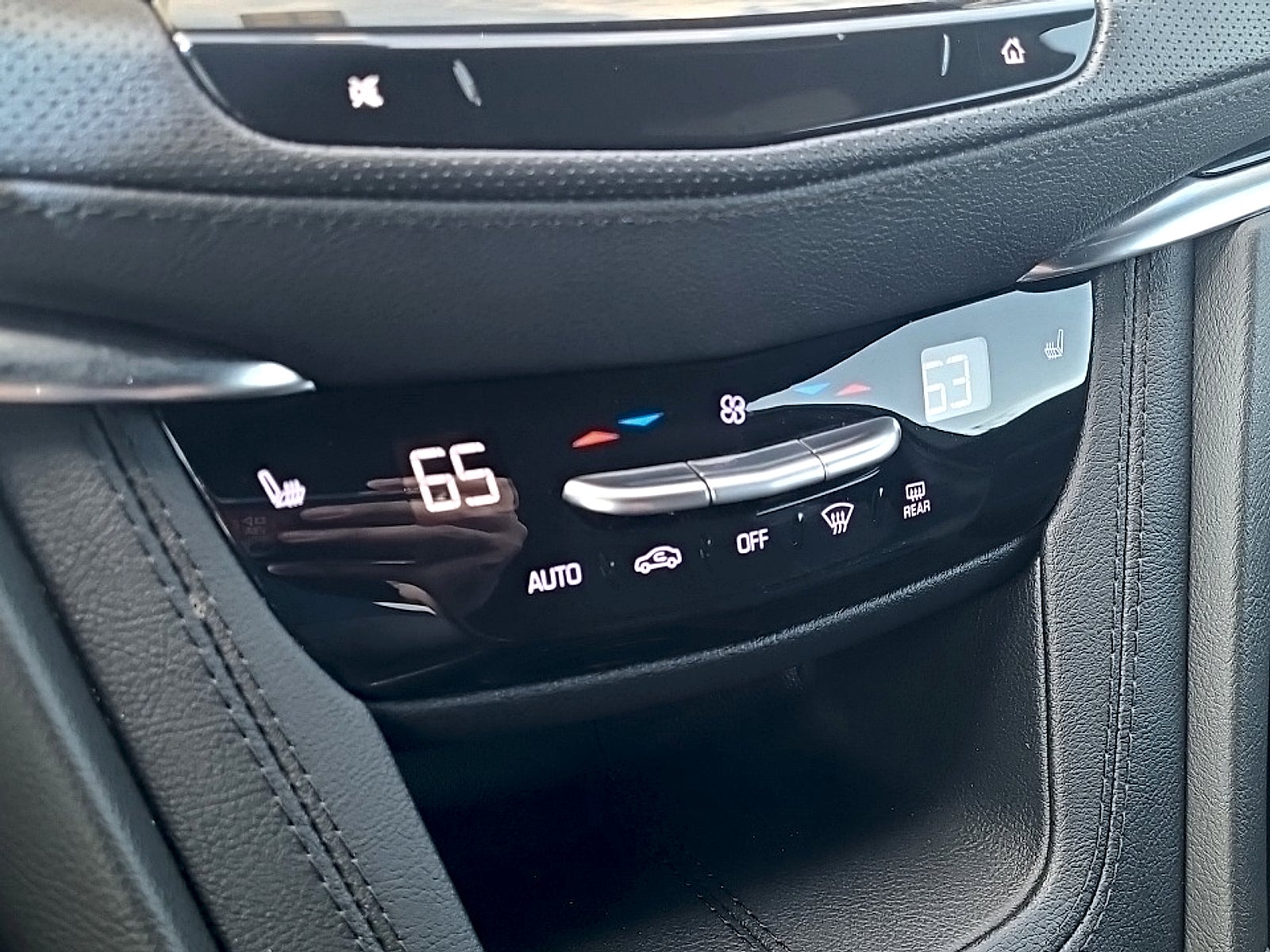 2023 Cadillac XT5 FWD Premium Luxury