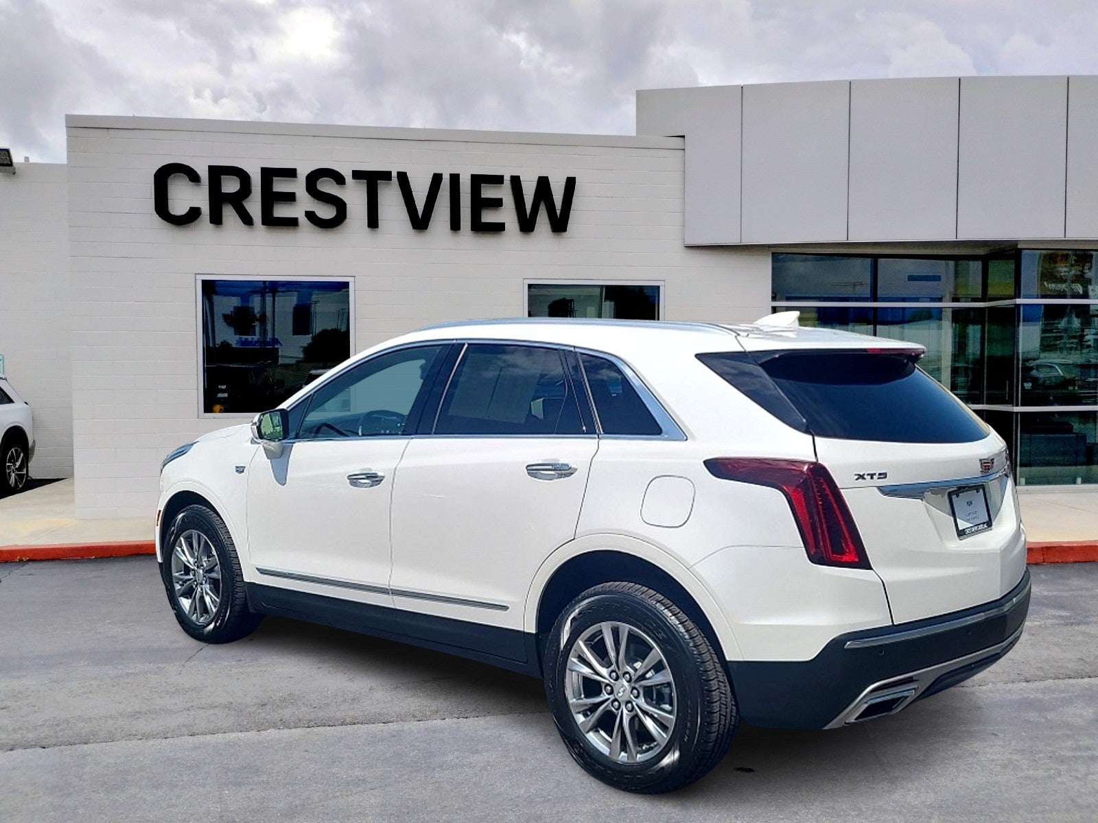 2023 Cadillac XT5 FWD Premium Luxury