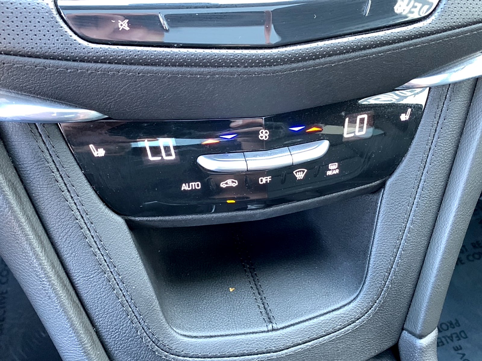 2024 Cadillac XT6 Luxury