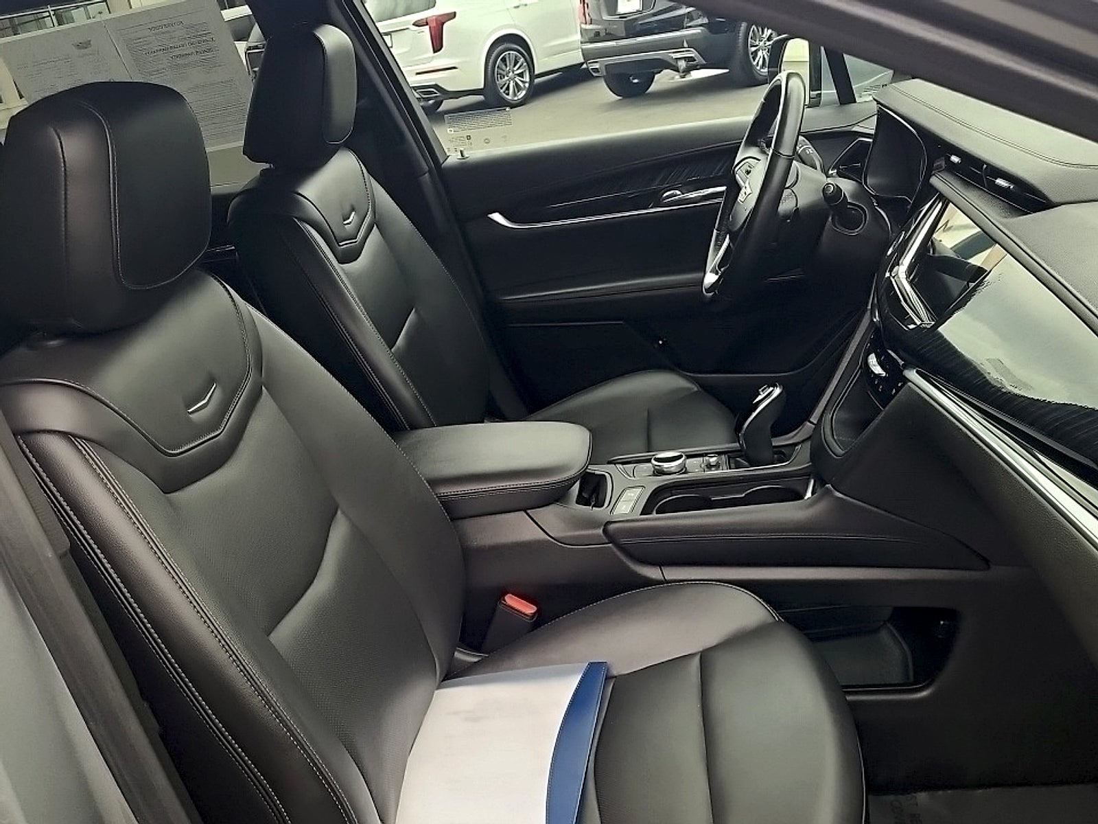 2024 Cadillac XT6 Premium Luxury