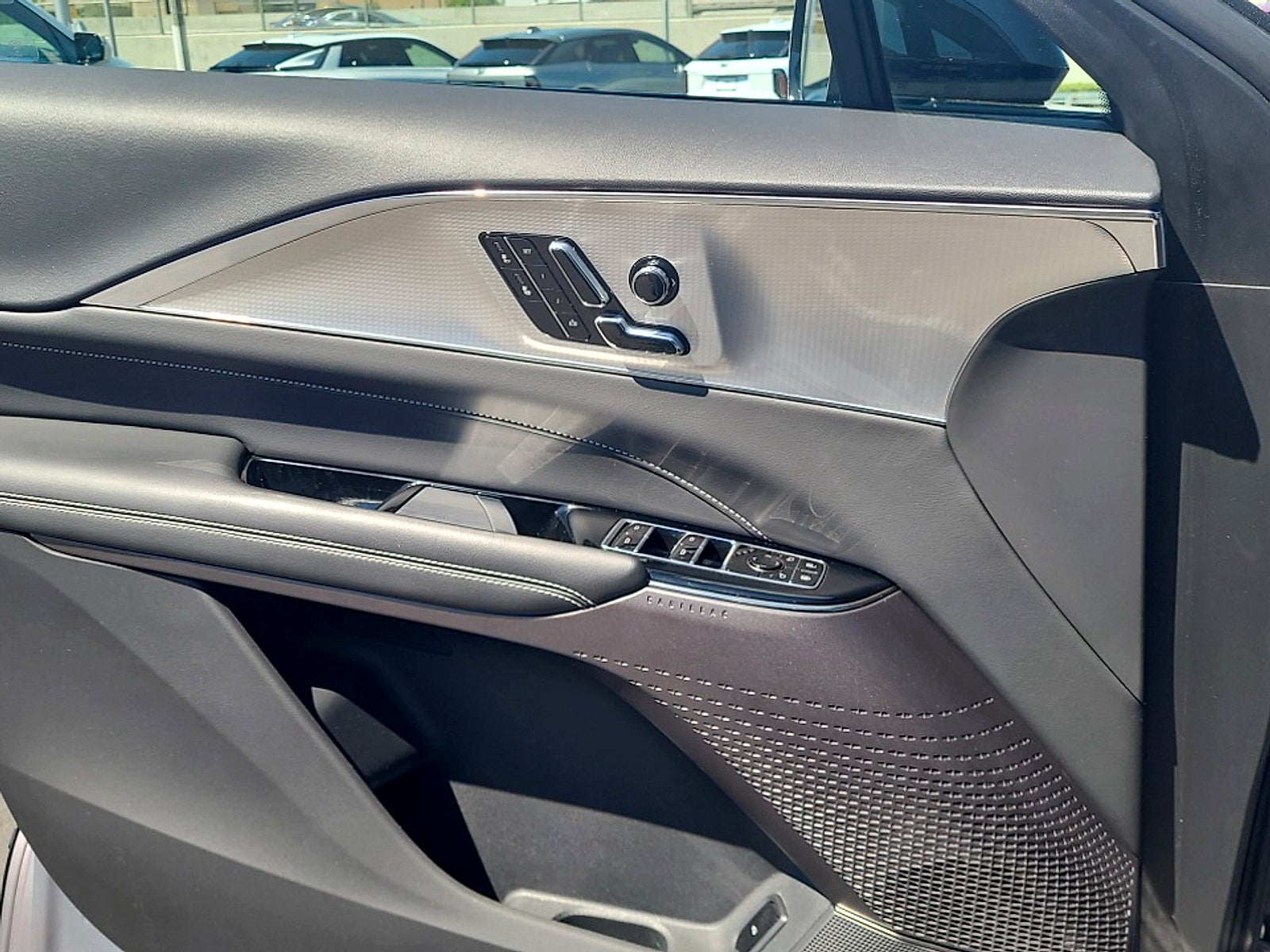 2024 Cadillac LYRIQ Tech