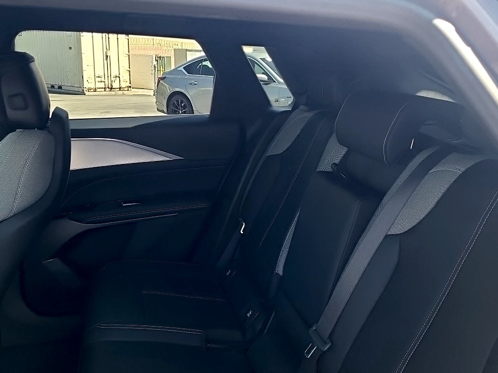 2024 Cadillac LYRIQ Tech