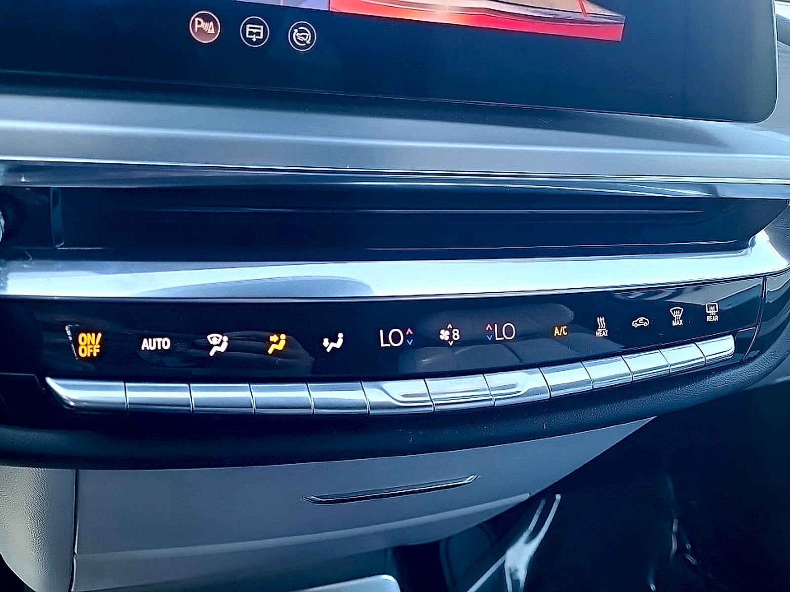 2024 Cadillac LYRIQ Luxury 1