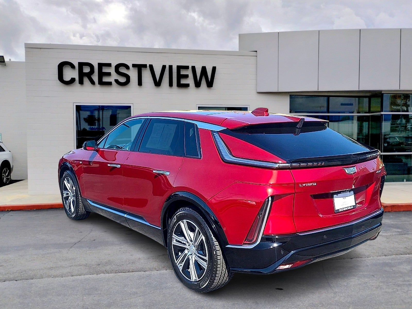 2024 Cadillac LYRIQ Luxury 1