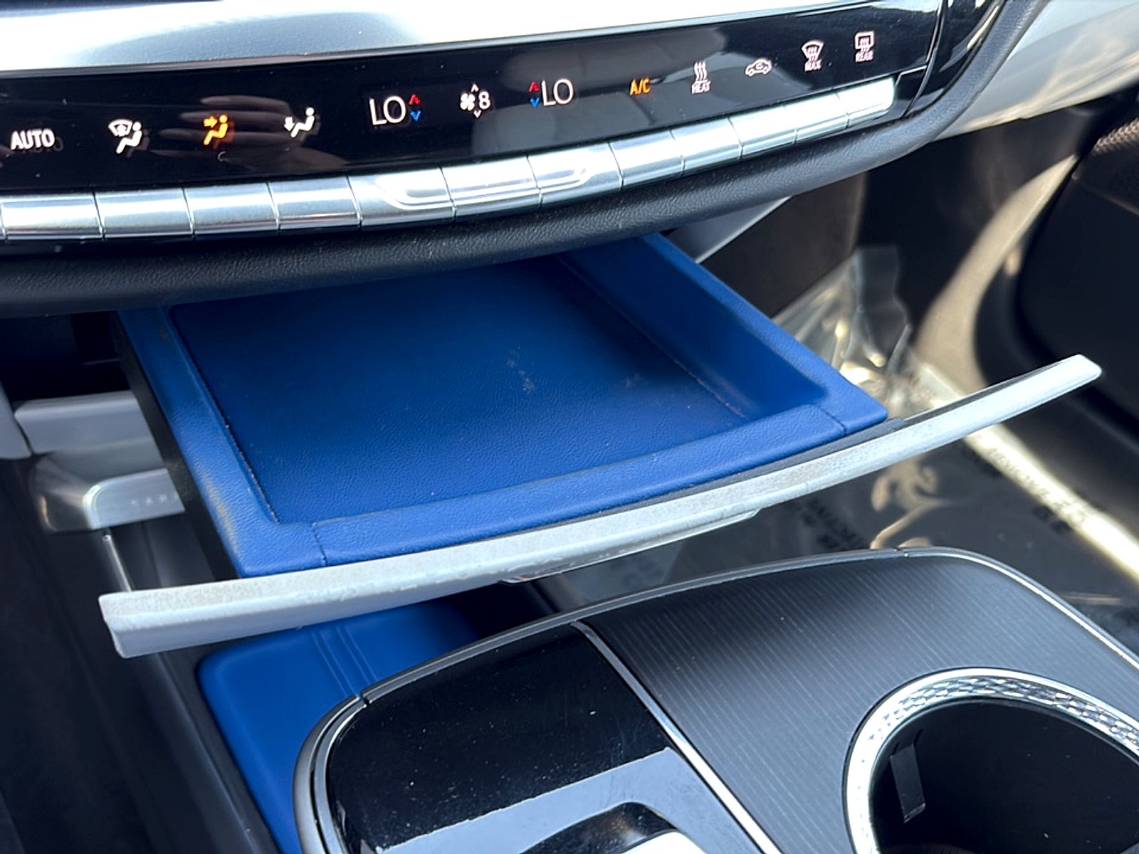 2024 Cadillac LYRIQ Luxury 1