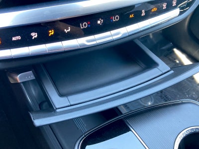 2024 Cadillac LYRIQ Luxury 1