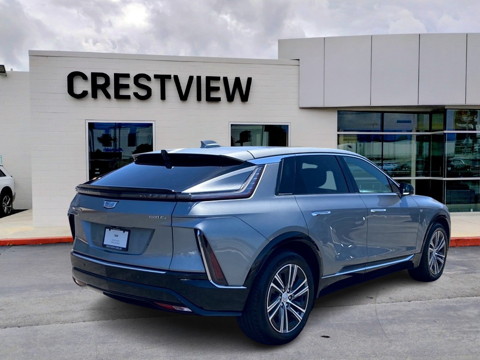 2024 Cadillac LYRIQ Luxury 1