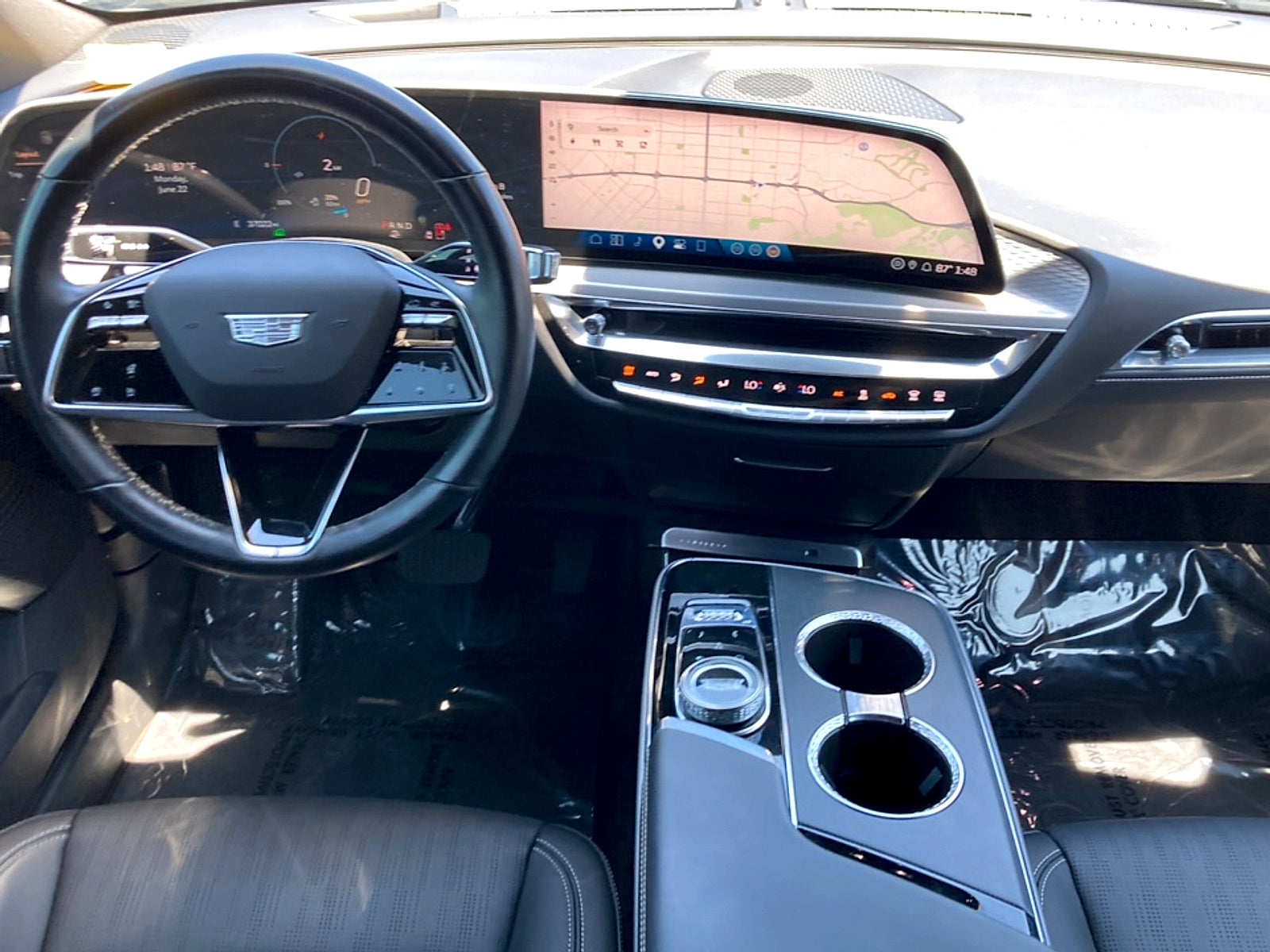 2024 Cadillac LYRIQ Luxury 1