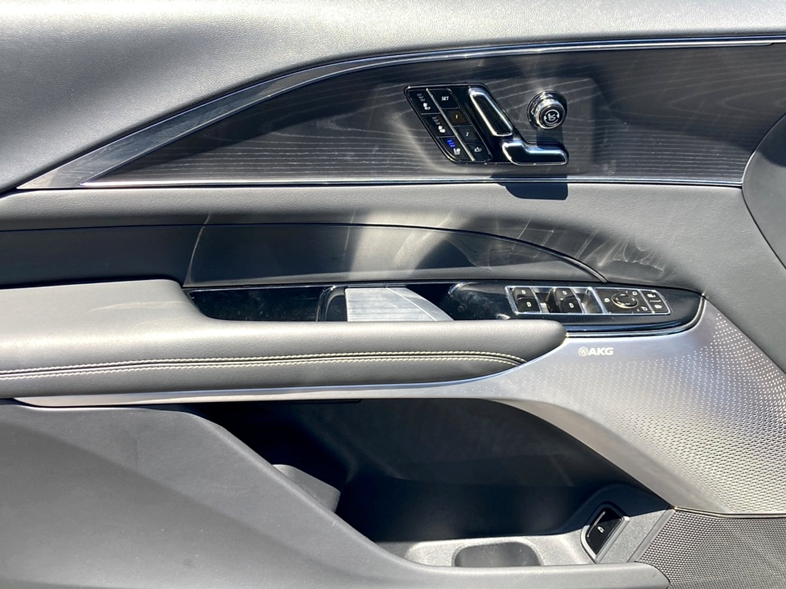2024 Cadillac LYRIQ Sport 2