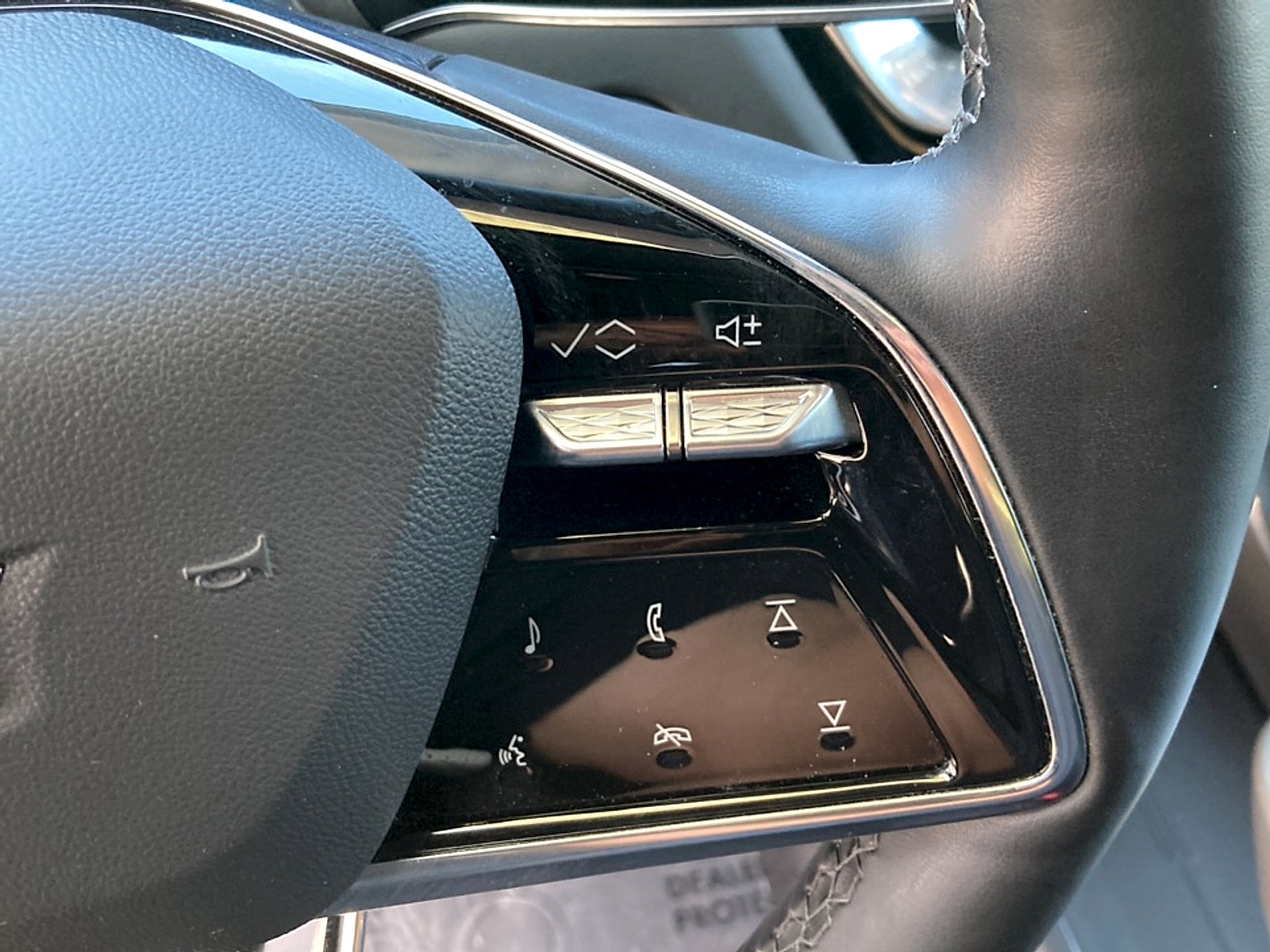 2024 Cadillac LYRIQ Sport 2