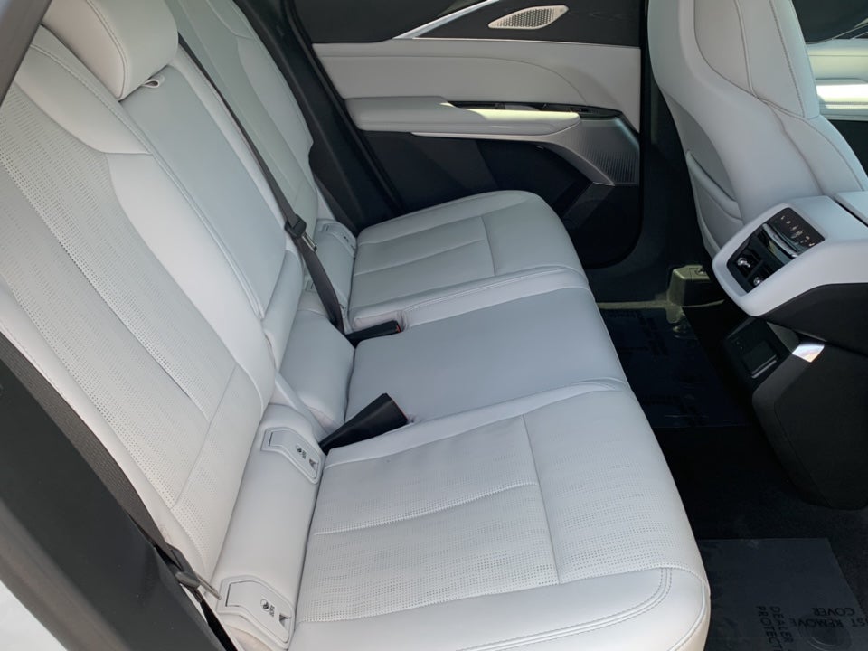 2024 Cadillac LYRIQ Sport 3