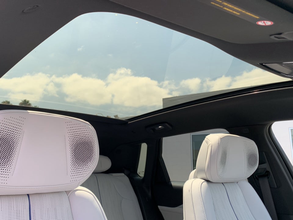 2024 Cadillac LYRIQ Sport 3