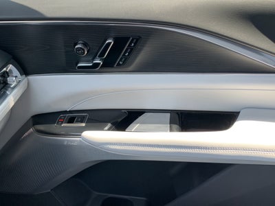 2024 Cadillac LYRIQ Sport 3