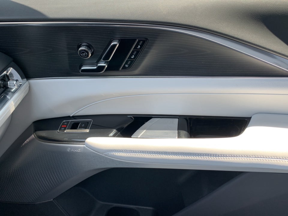 2024 Cadillac LYRIQ Sport 3