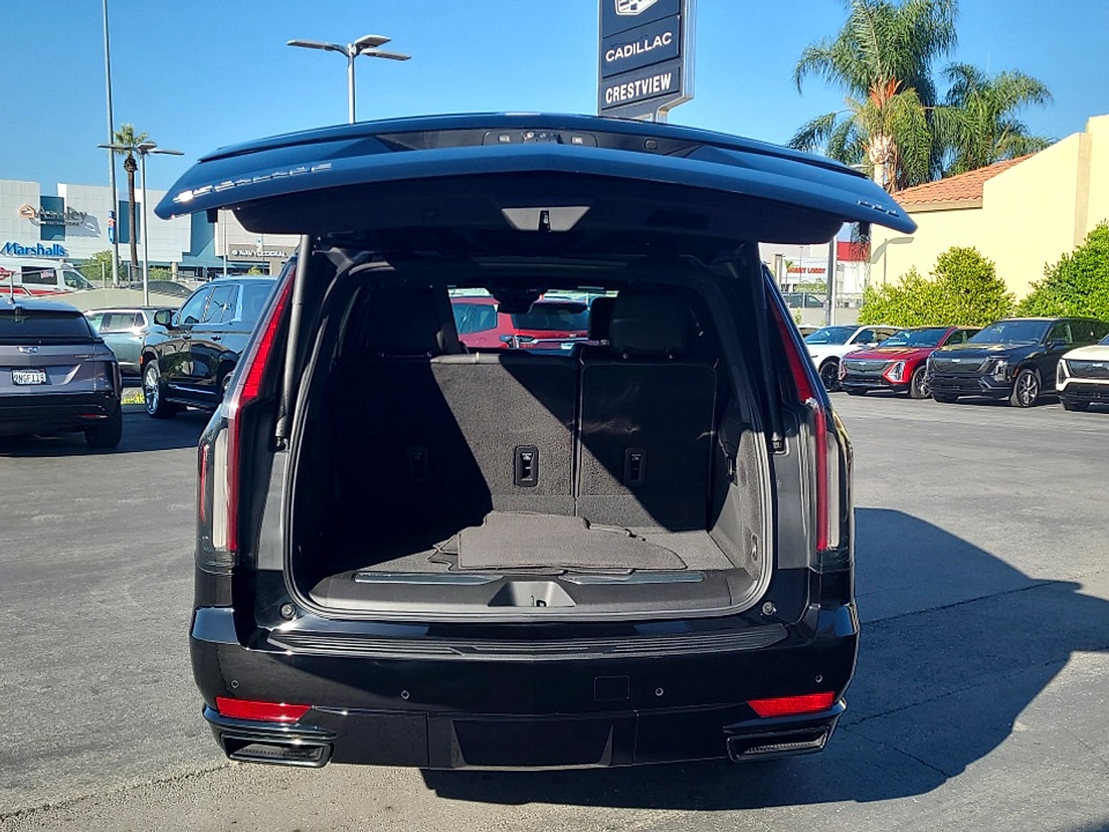 2023 Cadillac Escalade 4WD Sport
